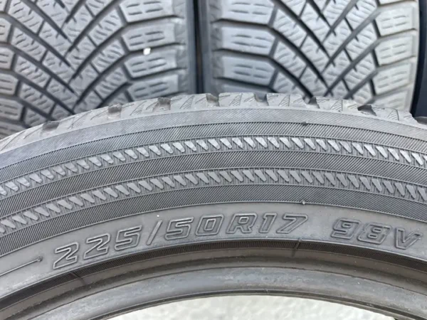 Anvelopa iarna 225/50 R17 Yokohama BluEarth - imagine 5