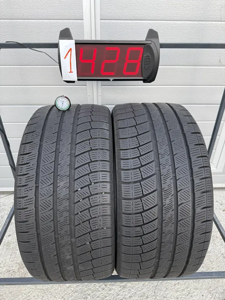 Anvelopa iarna 275/35 R20 Davanti Wintoura