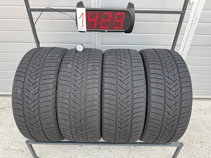 Anvelopa iarna 235/35 R20 Pirelli Sottozero 3