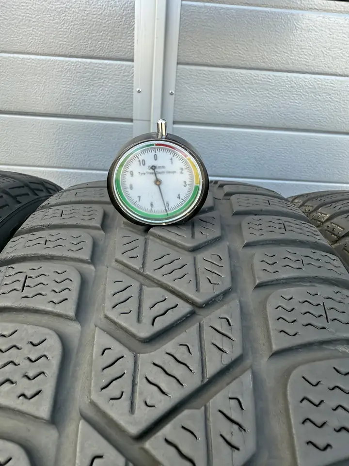 Anvelopa iarna 205/45 R17 Pirelli Sottozero 3 - imagine 2