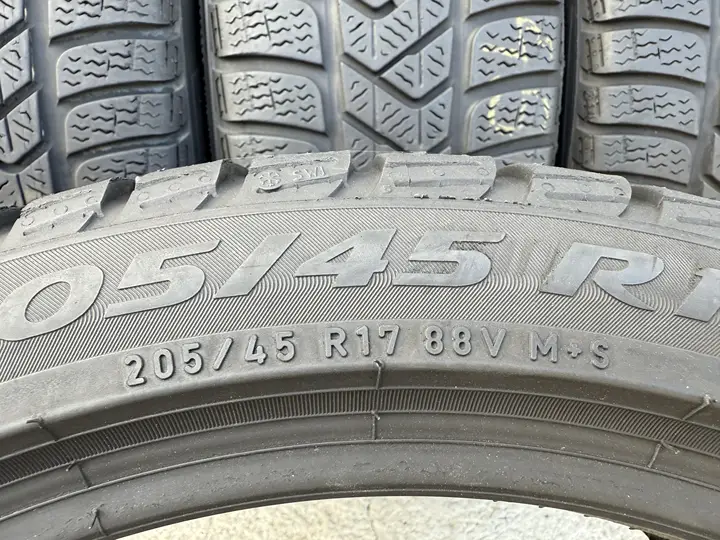 Anvelopa iarna 205/45 R17 Pirelli Sottozero 3 - imagine 4