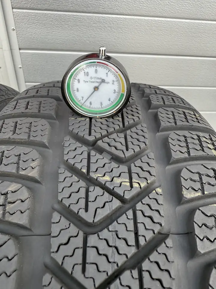 Anvelopa iarna 225/45 R18 Pirelli Sottozero 3 - imagine 2