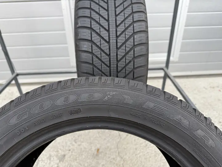 Anvelopa All Season 225/50 R17 Goodyear Vector 4 Season - imagine 5