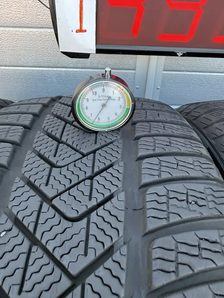 Anvelopa iarna 255/35 R21 Pirelli Sottozero 3 - imagine 2