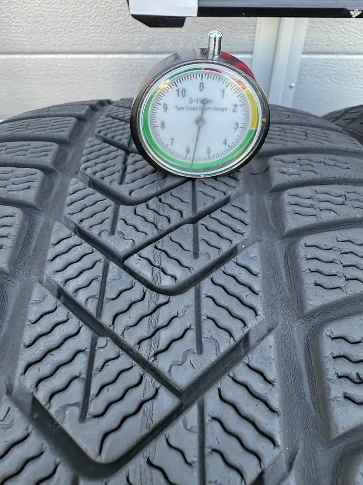 Anvelopa iarna 255/35 R21 Pirelli Sottozero 3 - imagine 2