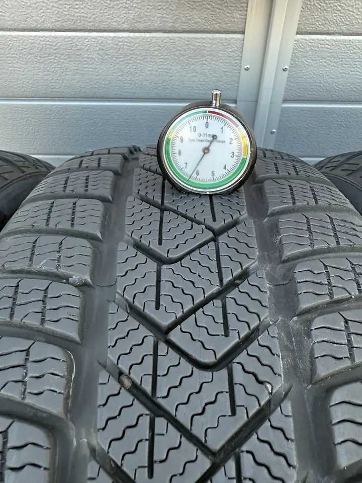 Anvelopa iarna 225/45 R18 Pirelli Sottozero 3 RSC ( 2 BUC ) - imagine 2