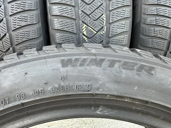 Anvelopa iarna 235/45 R18 Pirelli Sottozero 3