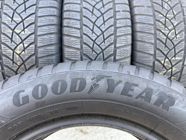 Anvelopa iarna 245/55 R17 Goodyear Ultra Grip Performsnce Electric - imagine 7