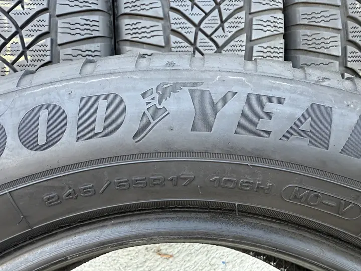 Anvelopa iarna 245/55 R17 Goodyear Ultra Grip Performsnce Electric - imagine 4