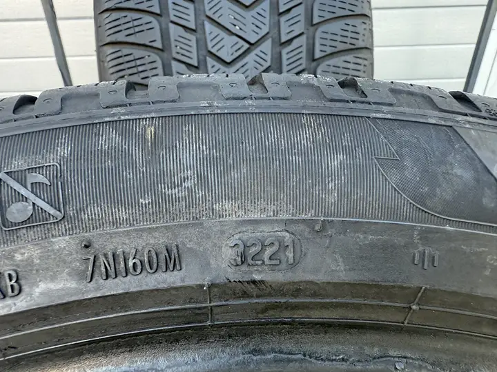 Anvelopa iarna 275/40 R22 Pirelli Scorpion Winter