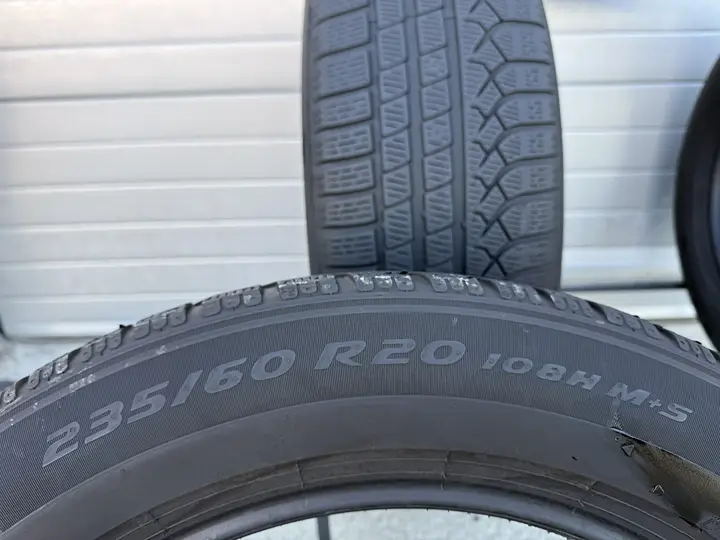 Anvelopa iarna 235/60 R20 Pirelli P Zero Winter