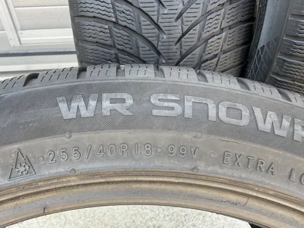 Anvelopa iarna 225/45 R18 - 255/40 R18 Nokian WR Snowproof