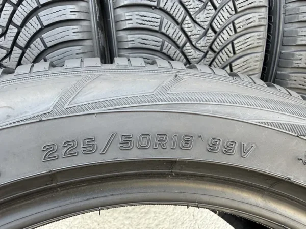 Anvelopa iarna 225/50 R18 Falken EuroWinter HS 01