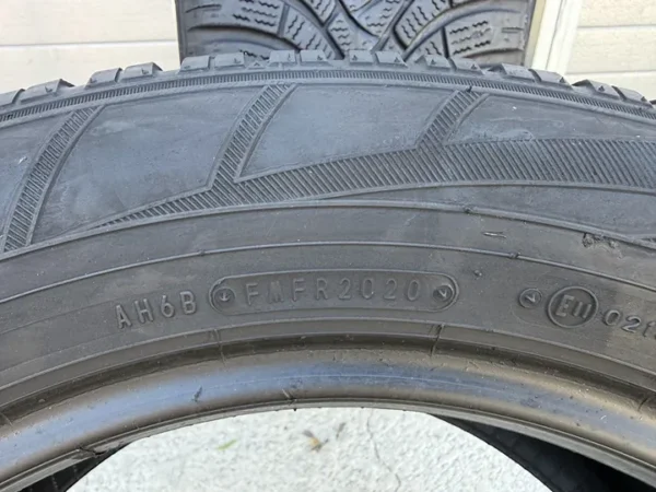 Anvelopa iarna 235/55 R17 Falken Euro Winter