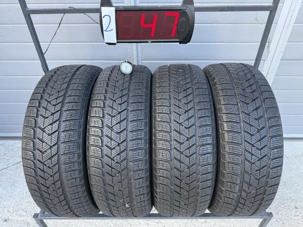 Anvelopa iarna 215/55 R18 Pirelli Sottozero 3